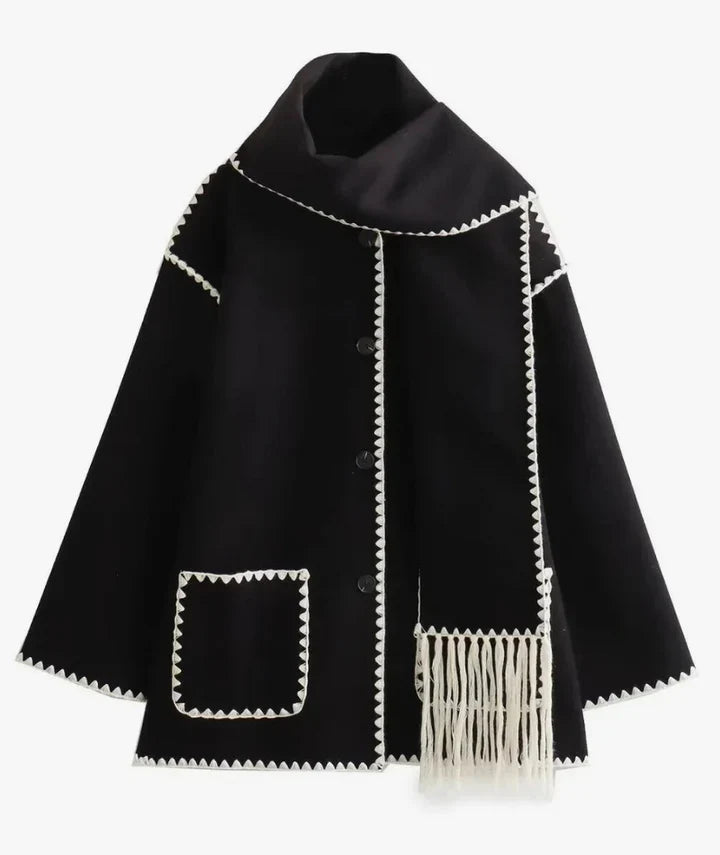 Elegancki płaszcz z wbudowanym szalem