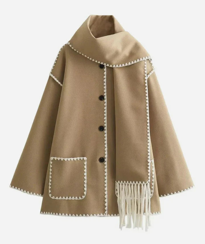 Elegancki płaszcz z wbudowanym szalem