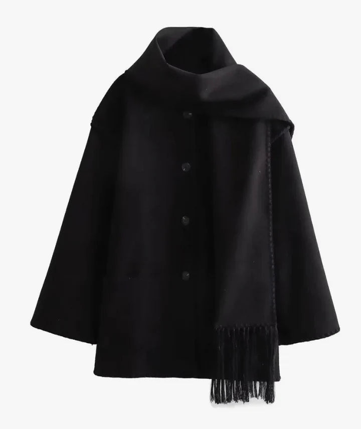 Elegancki płaszcz z wbudowanym szalem