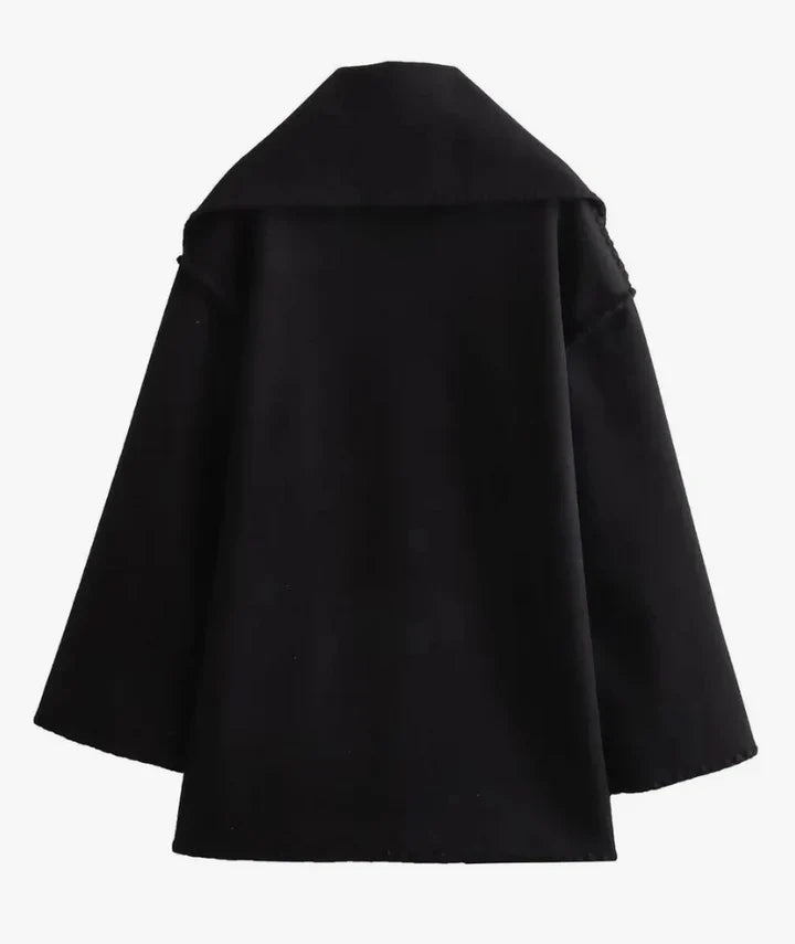 Elegancki płaszcz z wbudowanym szalem