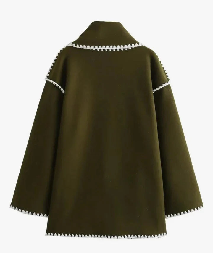 Elegancki płaszcz z wbudowanym szalem